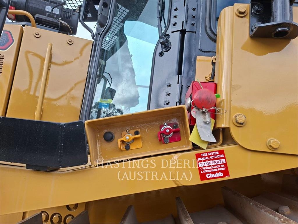 CAT D8T image 11