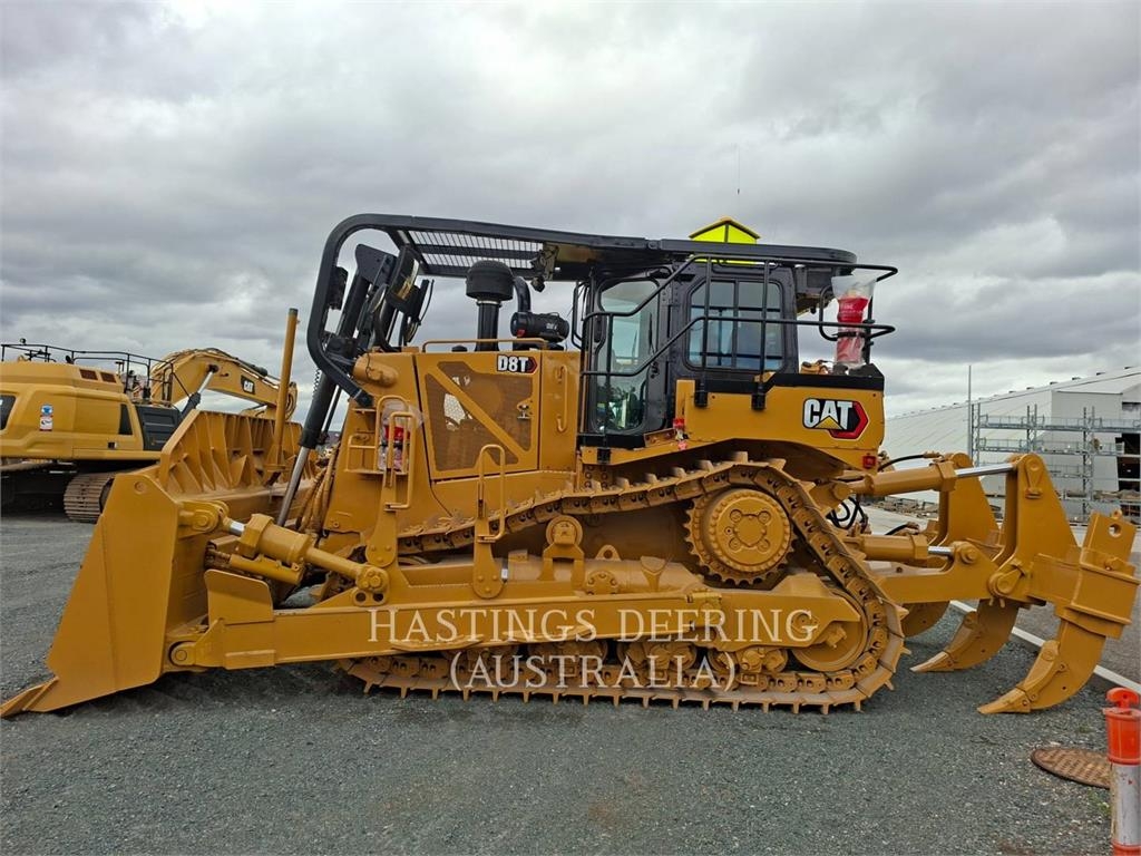 CAT D8T image 7