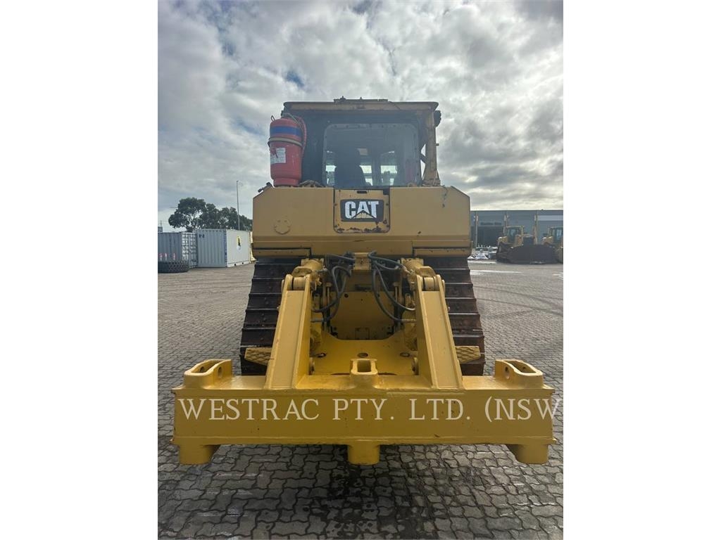 CAT D8T image 8