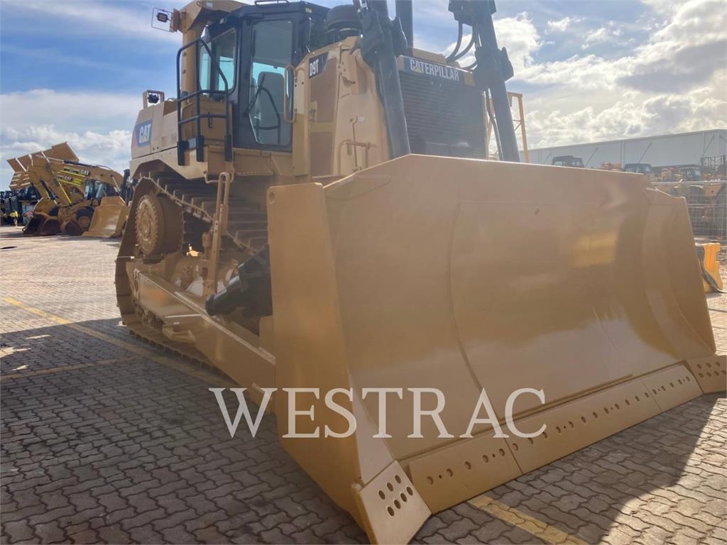 CAT D9T image 2