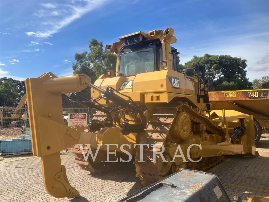 CAT D9T image 3