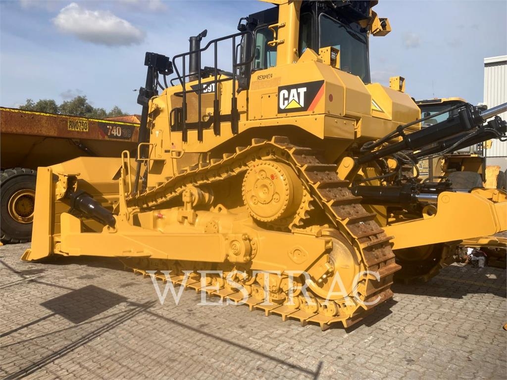 CAT D9T image 4