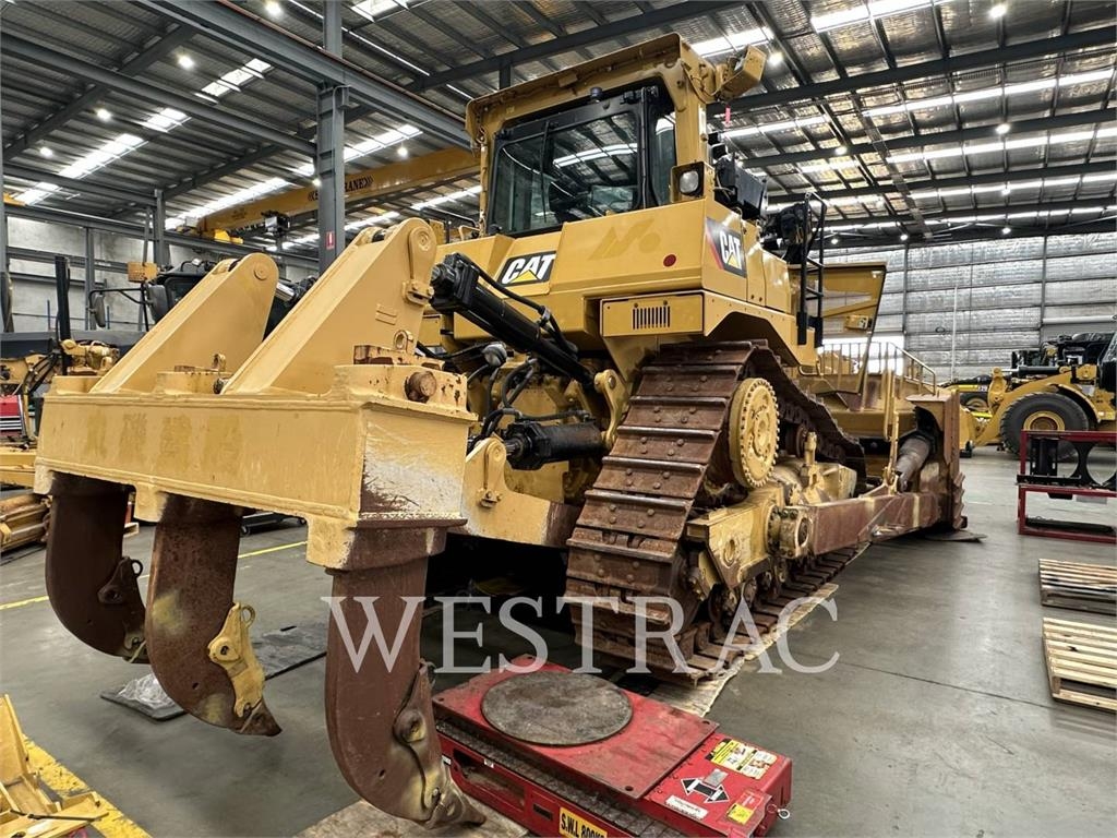 CAT D9T image 3
