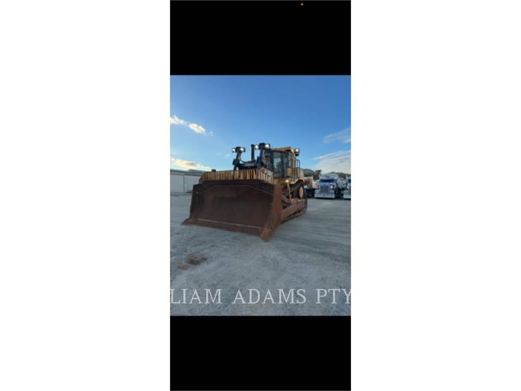 CAT D9T image 2