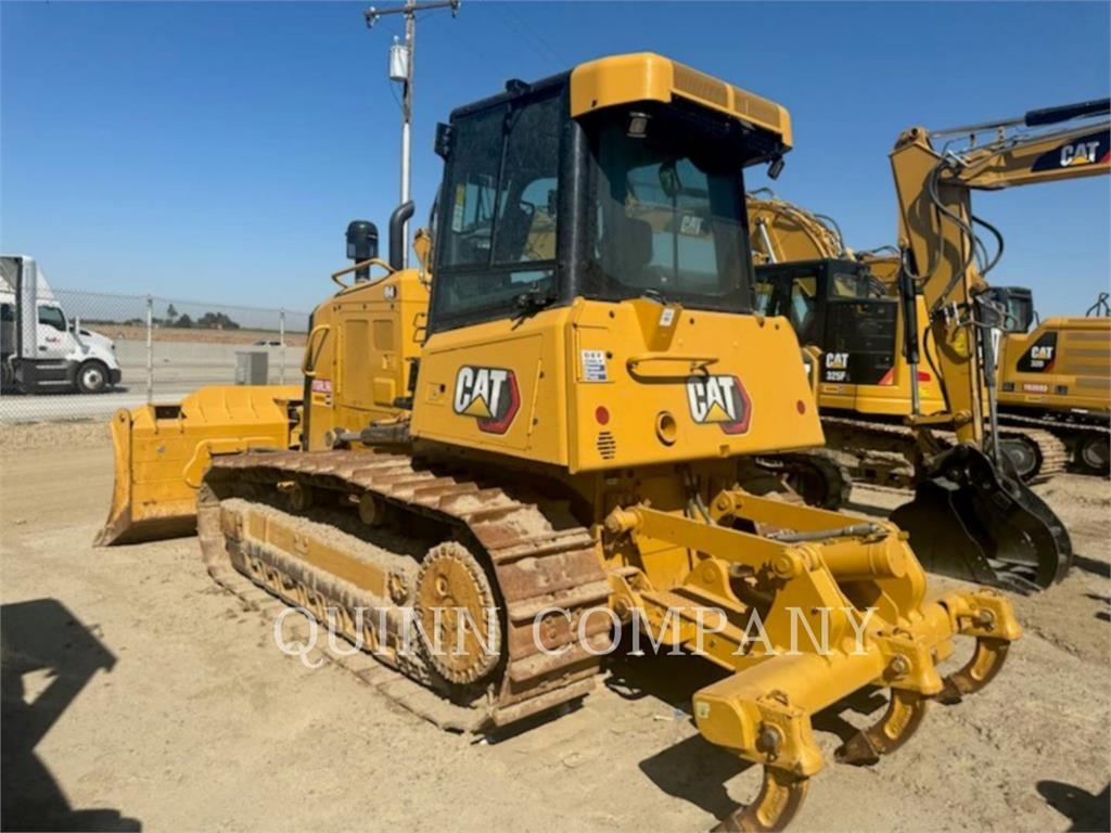 CAT D4