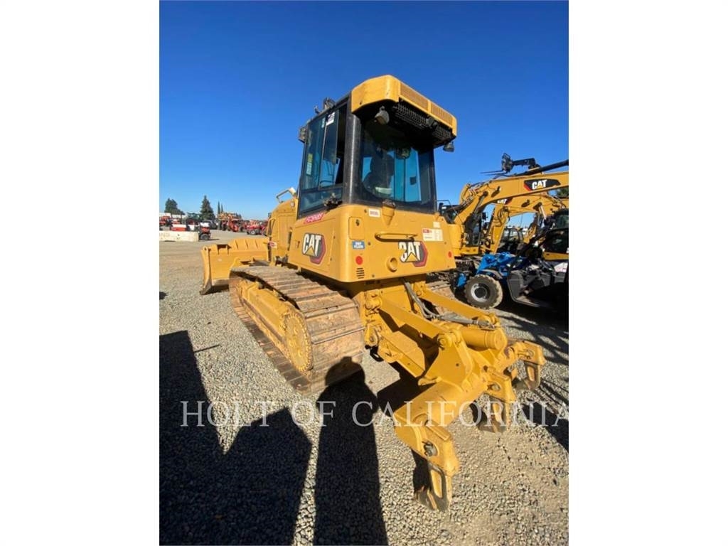CAT D4