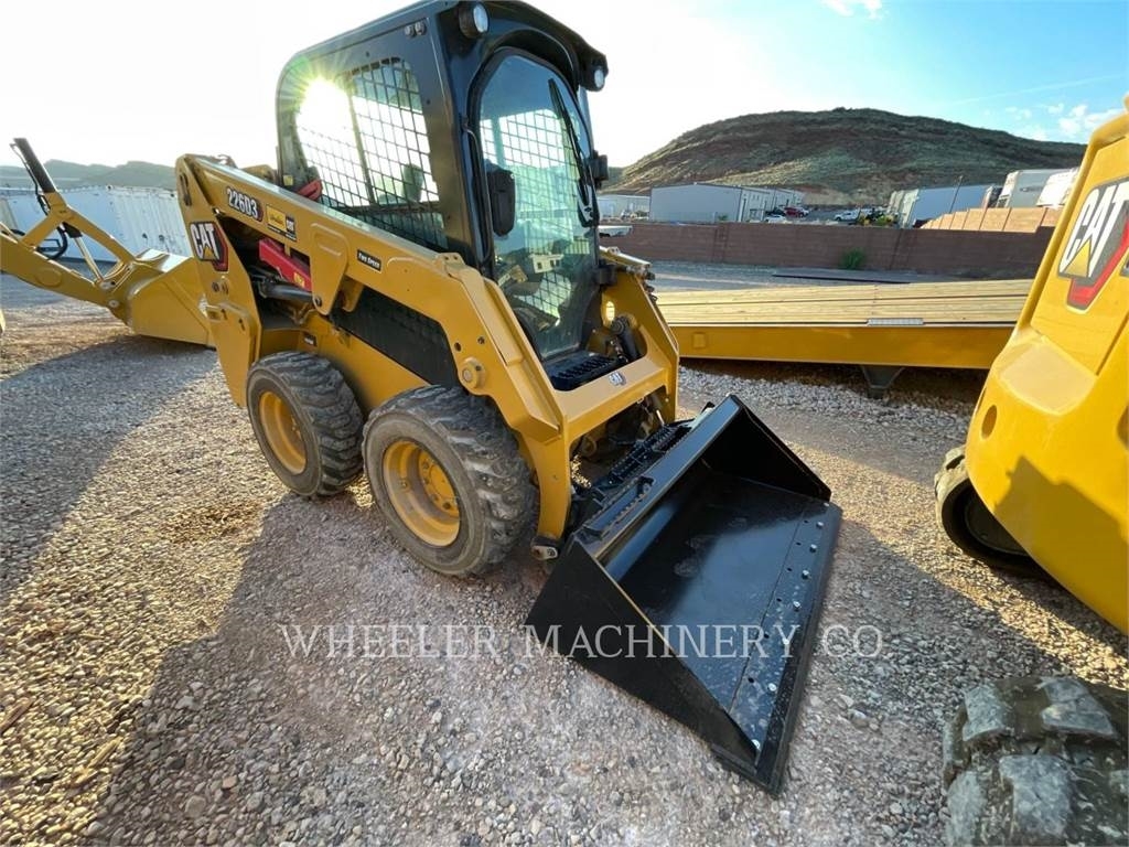 Caterpillar 226D3 C3H2