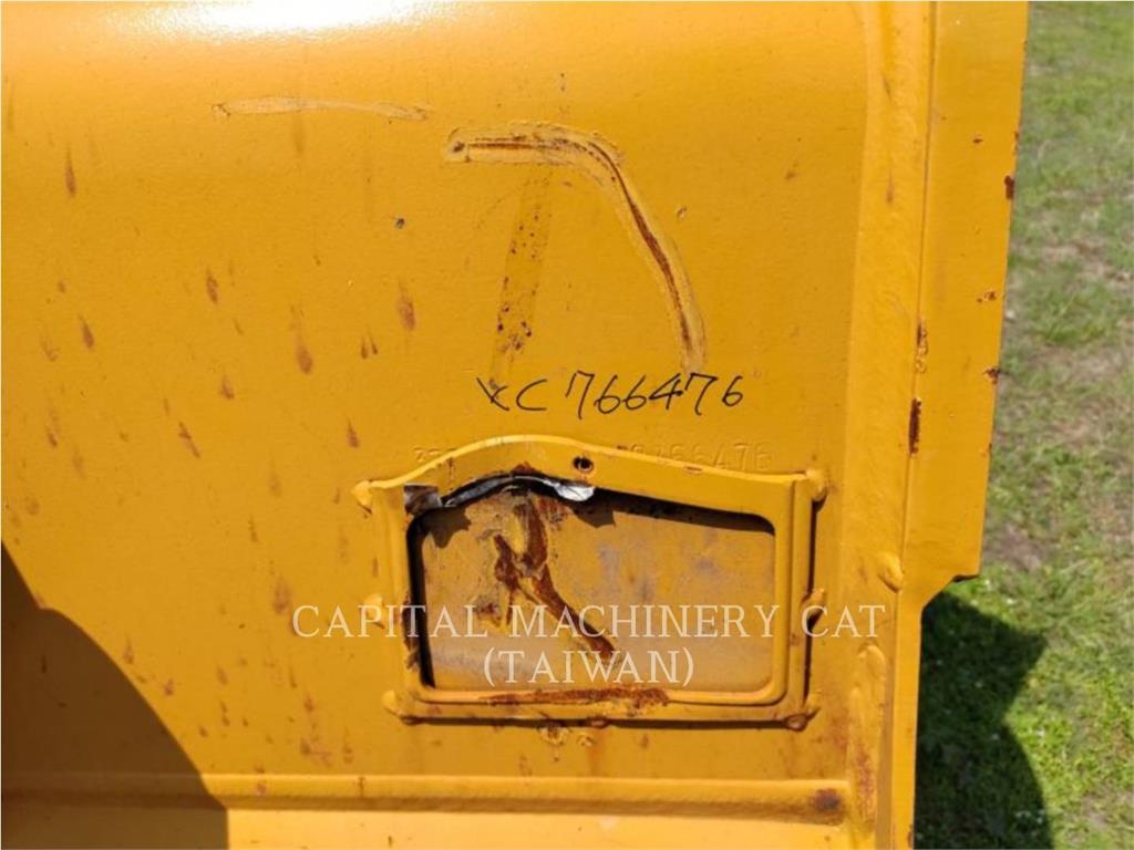  Caterpillar 320 For Sale 2,900 USD Cat Used