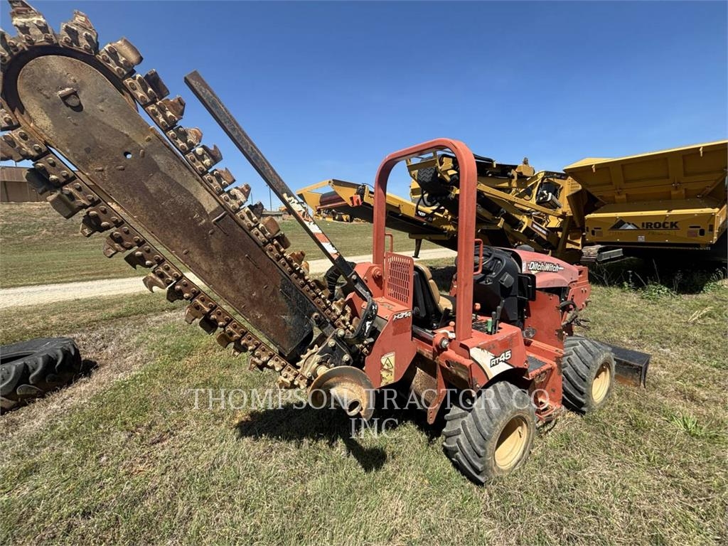 Ditch Witch (CHARLES MACHINE WORKS) RT45 - Trancheuse - Équipement De ...