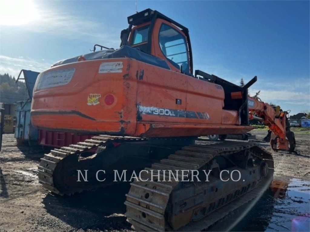 Doosan DX300LL - Forsttraktoren - Forstmaschinen - CATERPILLAR WORLDWIDE