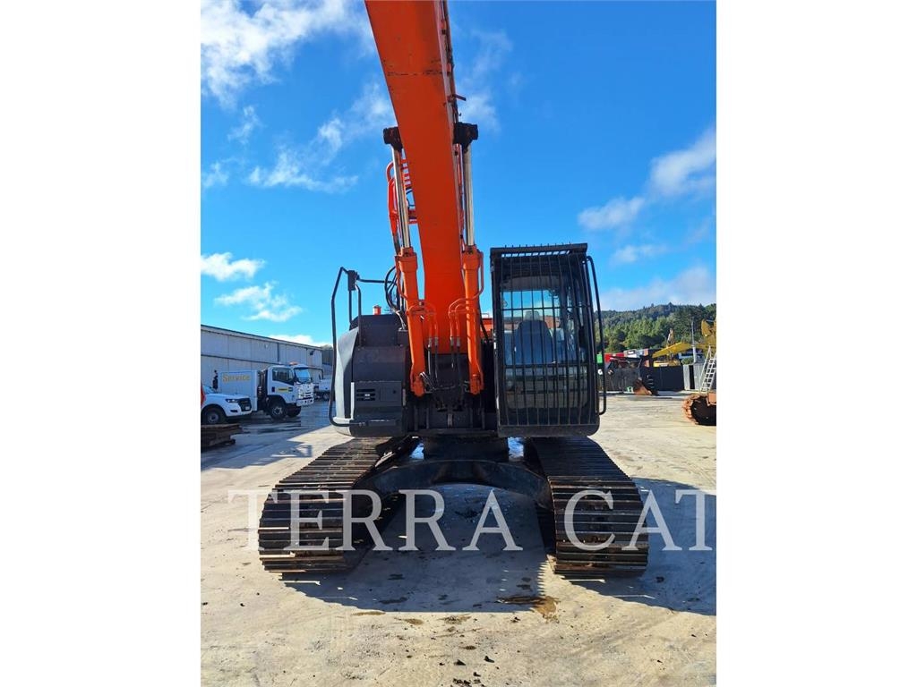 Hitachi ZX225-5 - 大型油圧ショベル12t以上（パワーショベル・ユンボ