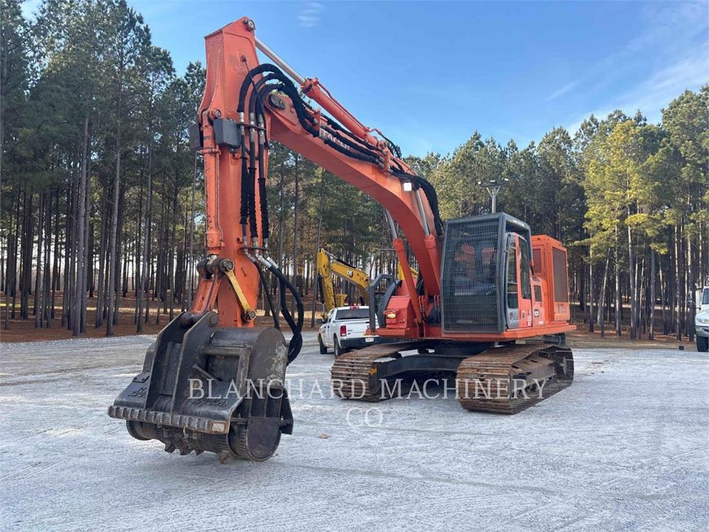 2017 Hitachi ZX225USLC / SHINN For Sale - 199,500 USD | Cat Used