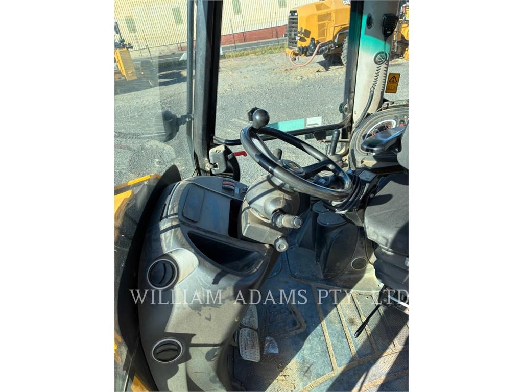 JCB 3CX image 10