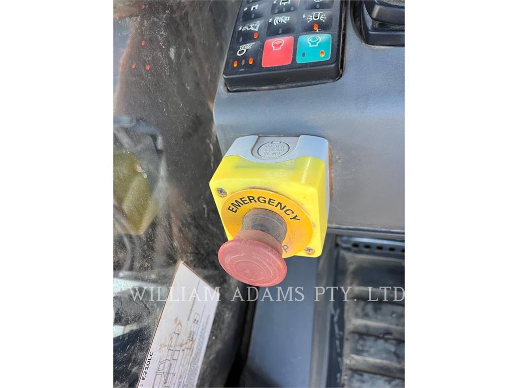 John Deere & CO. E210LC image 11