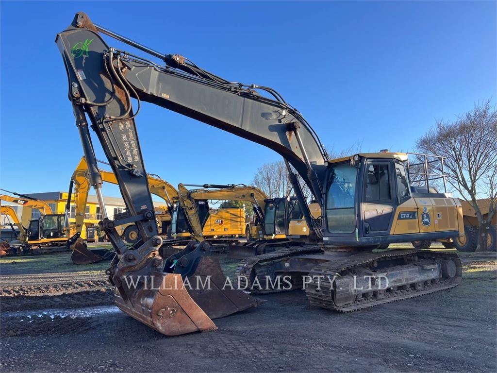 John Deere & CO. E210LC image 2