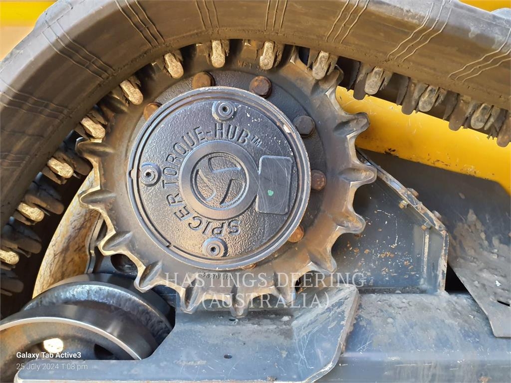 John Deere 331G image 11