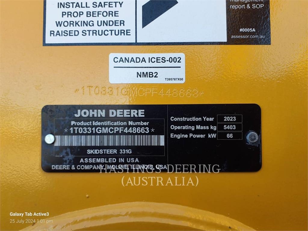 John Deere 331G image 6