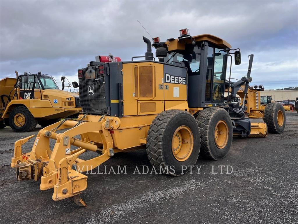 John Deere & CO. 670G image 3