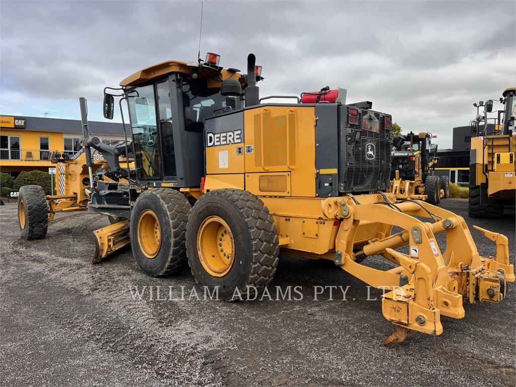 John Deere & CO. 670G image 4