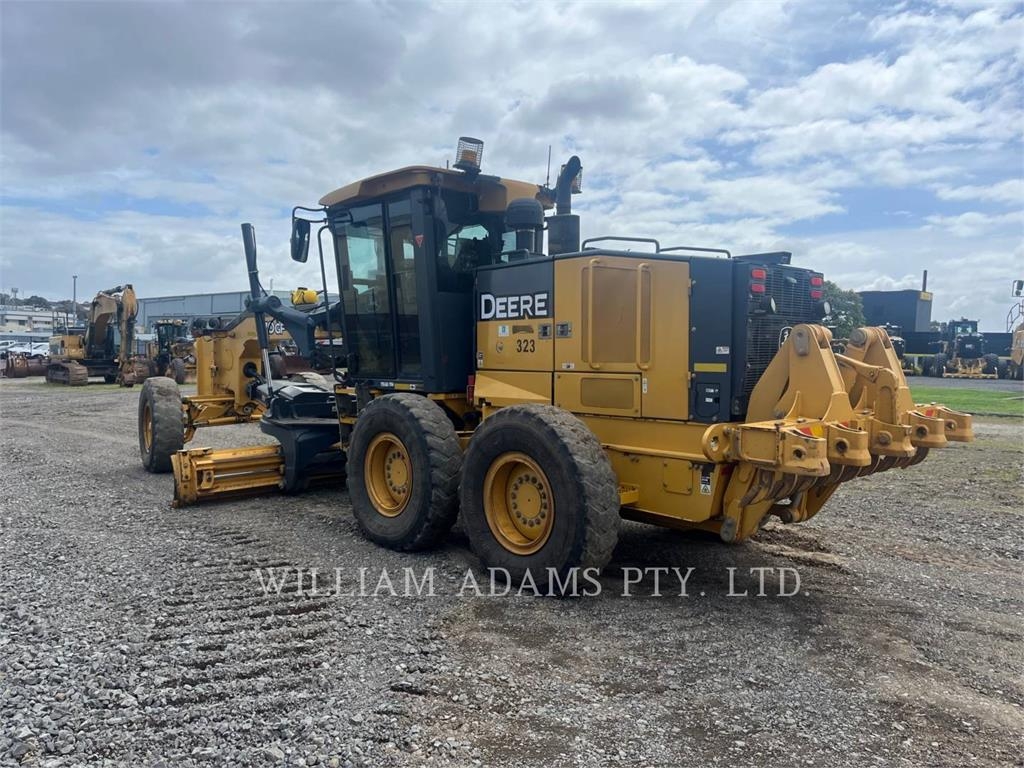 John Deere & CO. 670GP image 4