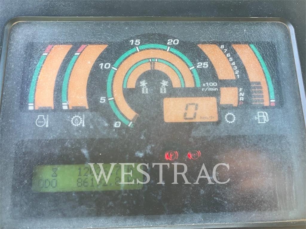 Komatsu GD555-5 image 5