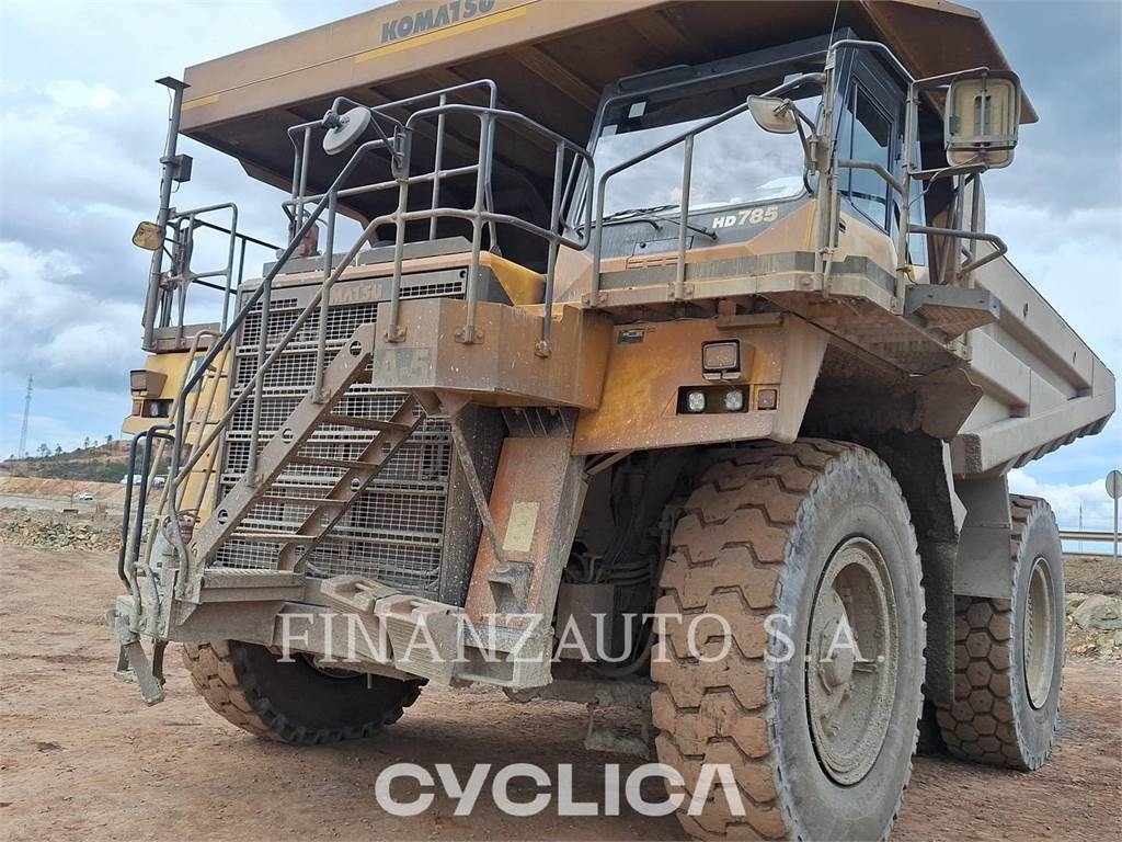 Komatsu HD785-7 - アーティキュレート式ダンプトラック - 建設