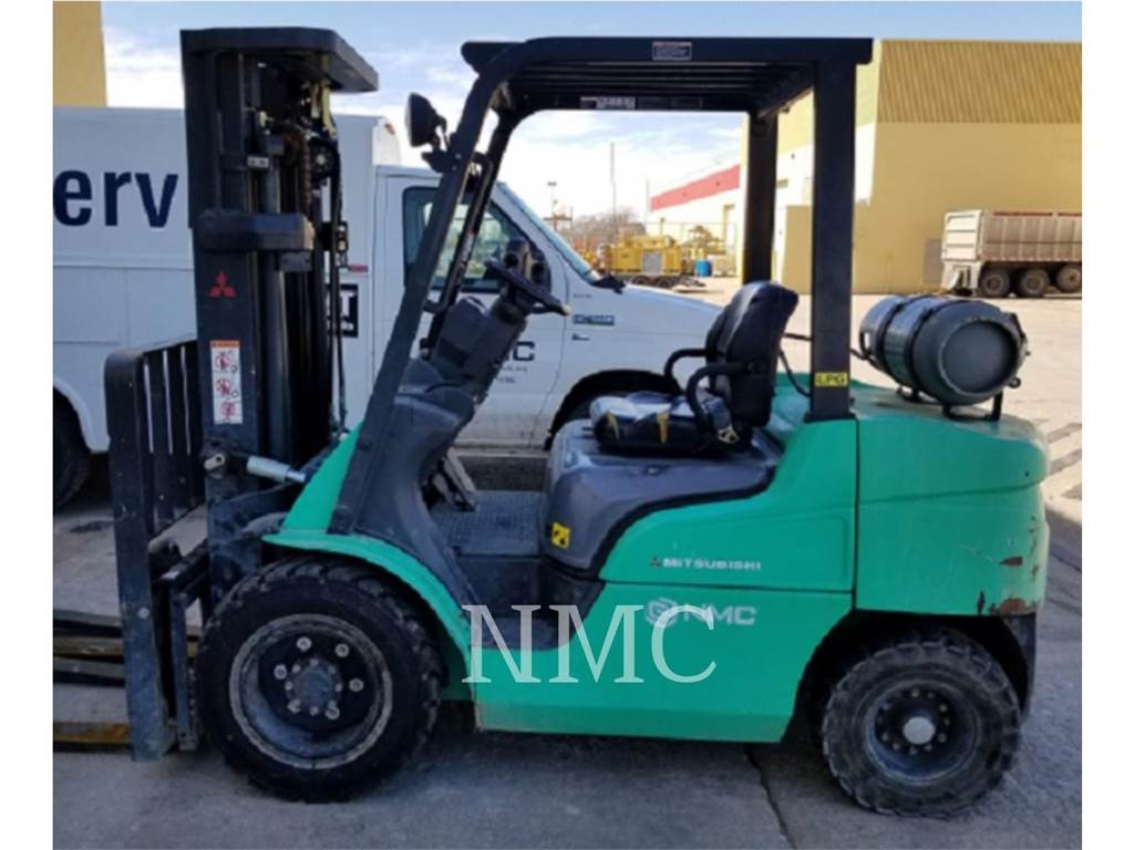 Mitsubishi FG30N_MT Misc Forklifts Material Handling CATERPILLAR