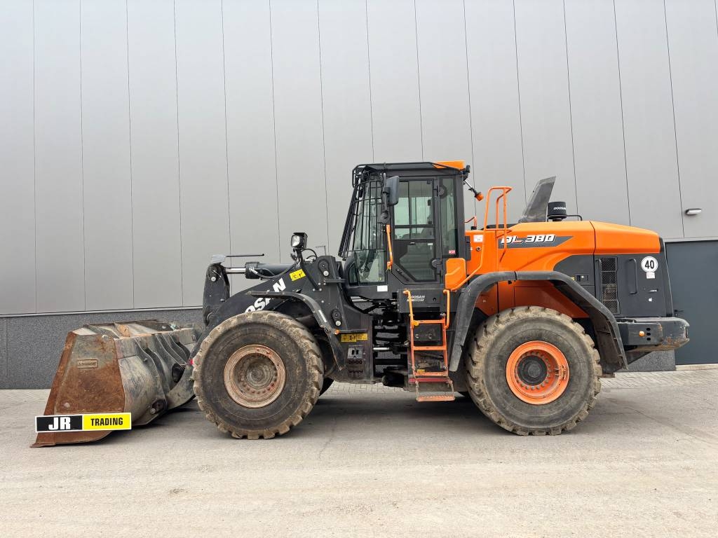 Doosan DL 380-7 (3rd Function / Weightloader)