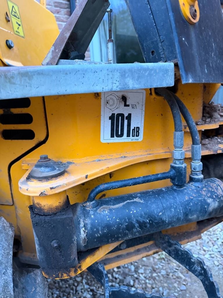JCB 1 T - thumbnail 13