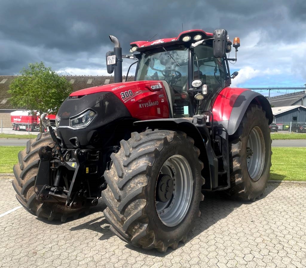 Case IH OPTUM 300 CVX