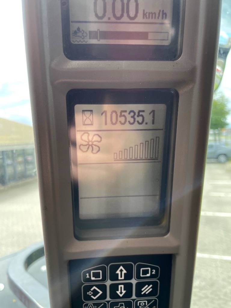 Case IH OPTUM 300 CVX