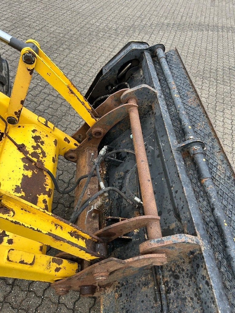 New Holland LB 115 B-4 PS