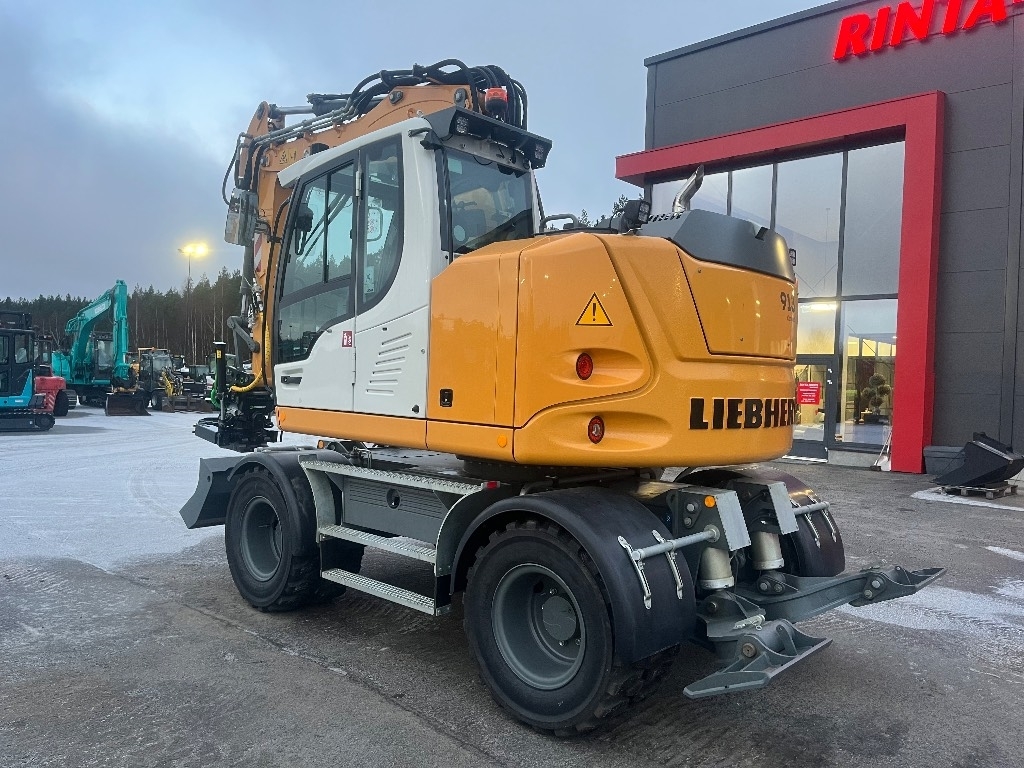 liebherr-913-compact-myyty-sol,1eef15fb