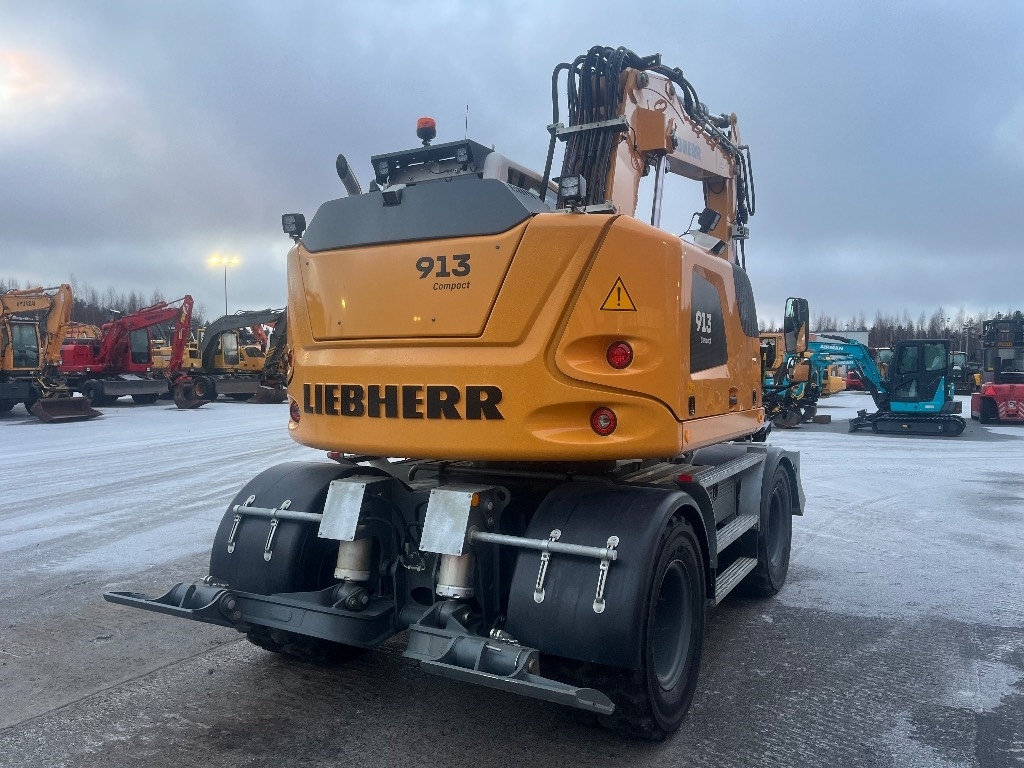 liebherr-913-compact-myyty-sol,65e24e2a