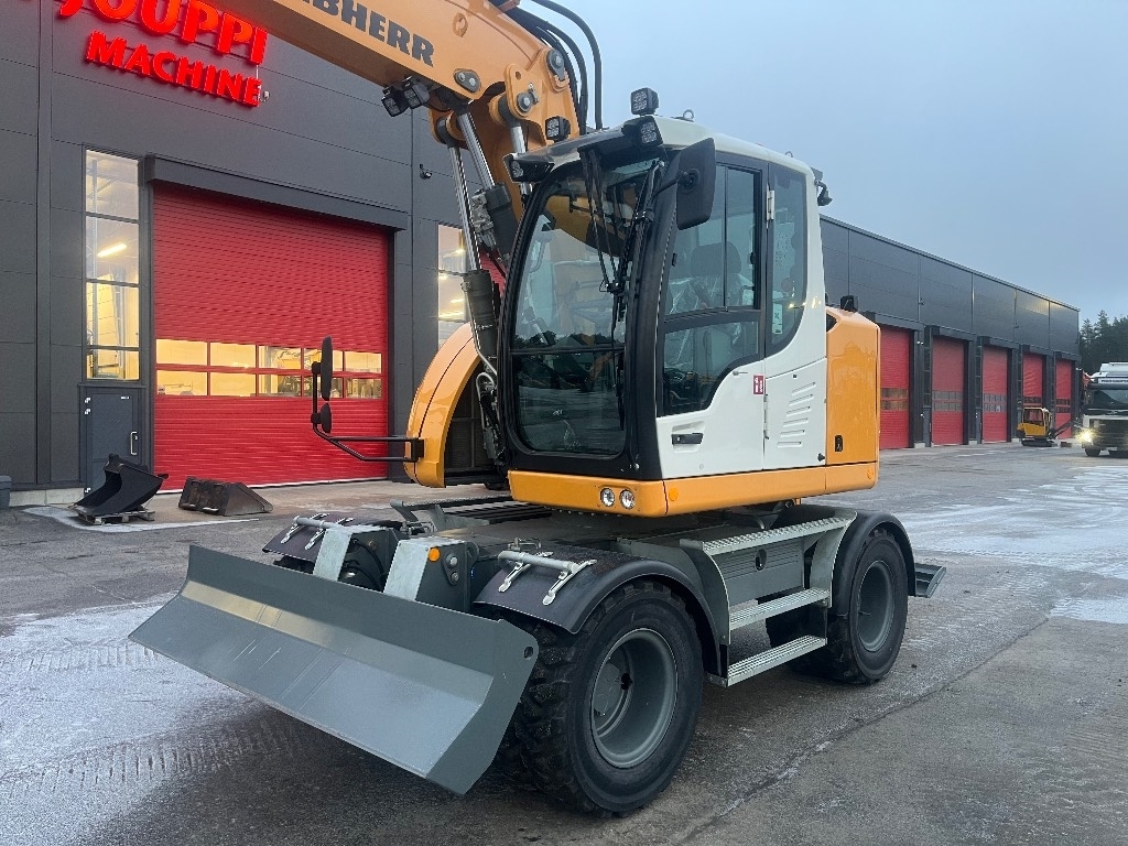 liebherr-913-compact-myyty-sol,7080cbee
