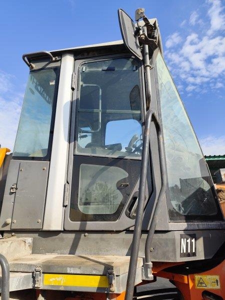 Hitachi ZW 220