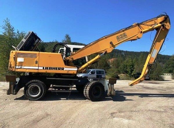 Liebherr A 932 Litronic