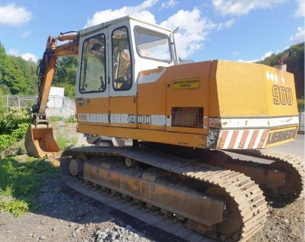 Liebherr R900 B