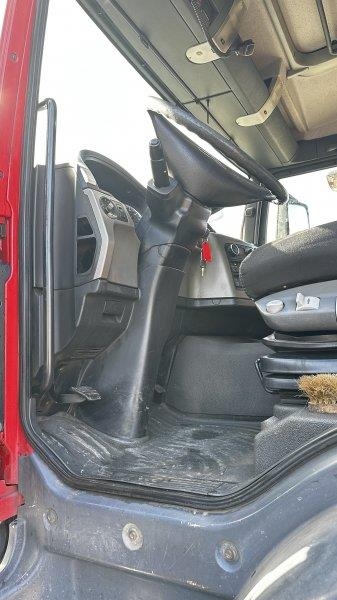 MAN TGS 26.400 + LIV 120Z +Unilift TA20