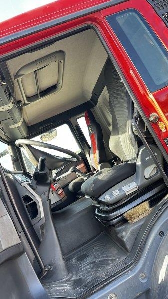 MAN TGS 26.400 + LIV 120Z +Unilift TA20