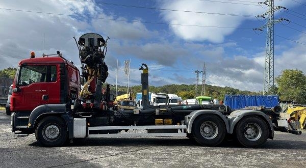 MAN TGS 26.400 + LIV 120Z +Unilift TA20