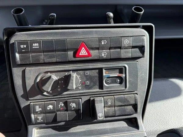 Mercedes-Benz Benz Unimog U218