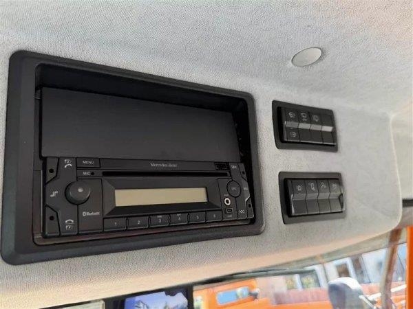 Mercedes-Benz Benz Unimog U218