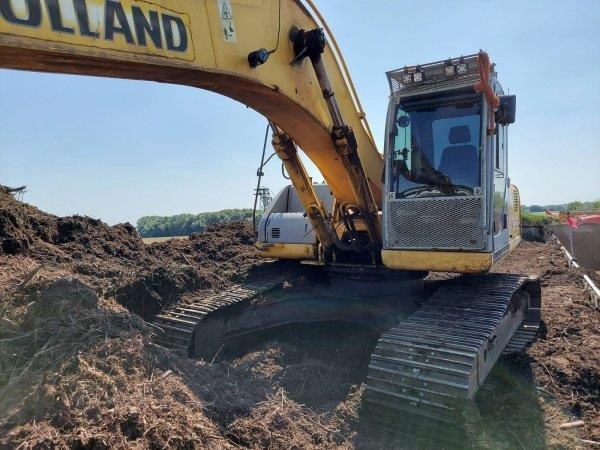 New Holland E265 Kobelco