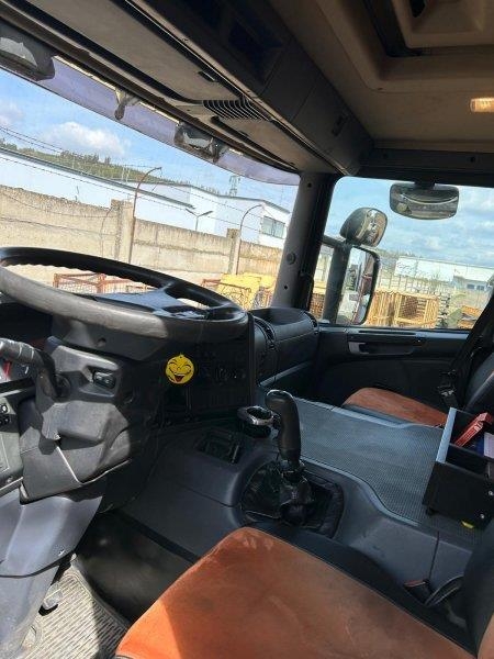 Scania P230 LB
