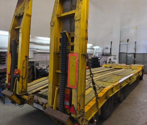 Schwarzmüller TU 30/100