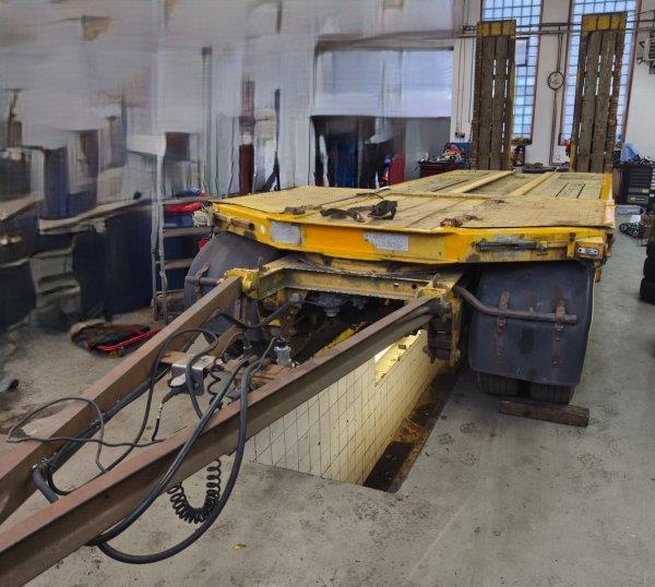 Schwarzmüller TU 30/100