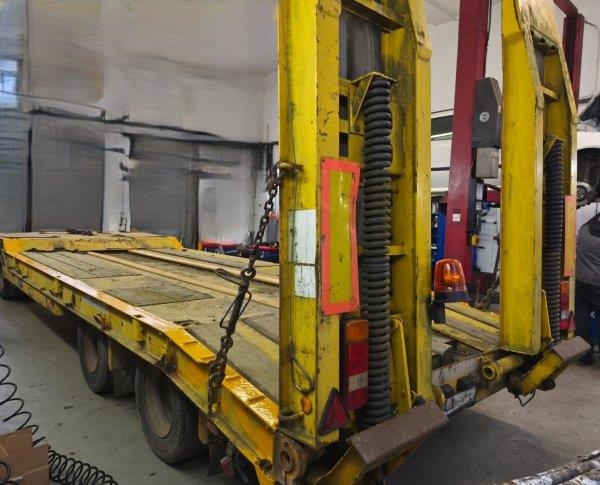 Schwarzmüller TU 30/100