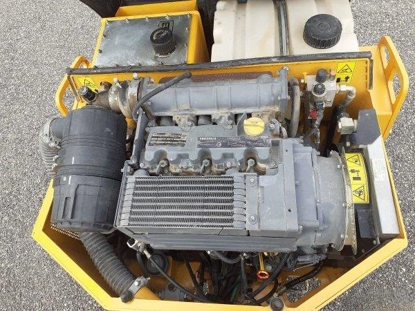 Stavostroj / AMMANN VH 350