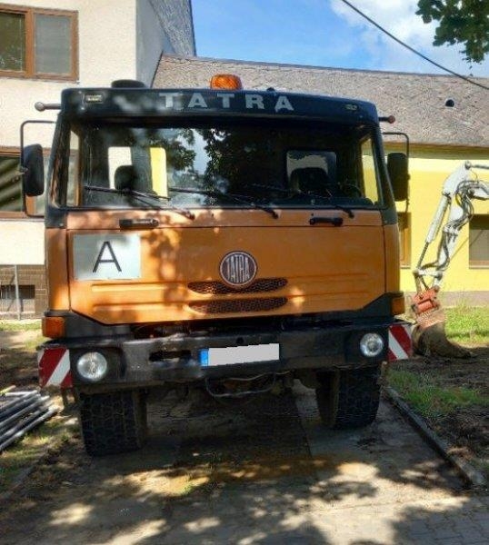 Tatra 815
